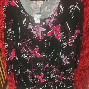 Avenue NWT Black and Pink Floral Button Down Ruffle Bottom Blouse Size 22/24